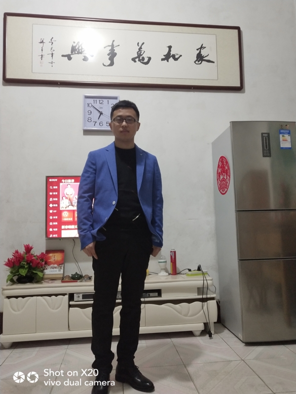 孤独的狼的第一张照片--曲靖相亲服务中心