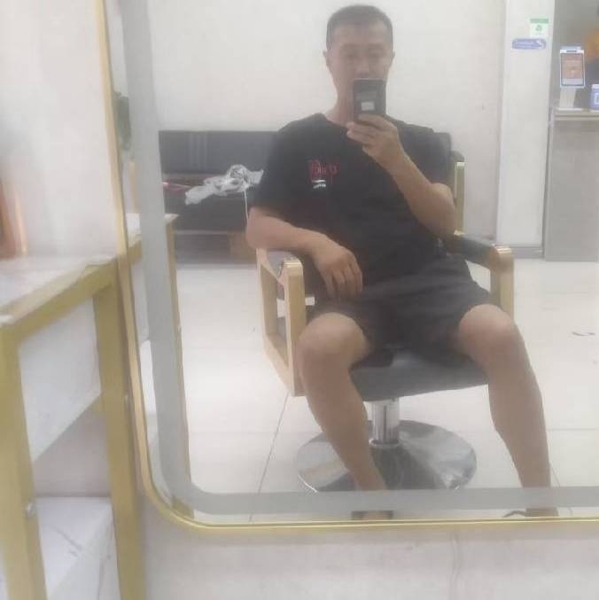闫杰的第一张照片--曲靖相亲服务中心