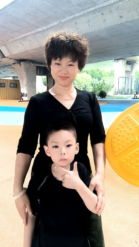 火凤凰的第二张照片--曲靖相亲服务中心