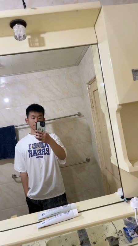 哈哈的第一张照片--曲靖相亲服务中心