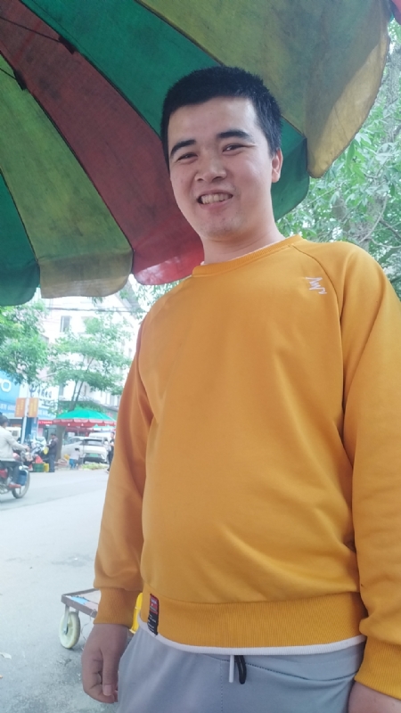 海中寻花柳的第一张照片--曲靖相亲服务中心