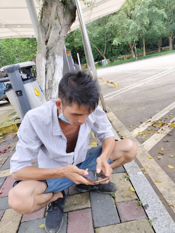太累了的第一张照片--曲靖相亲服务中心
