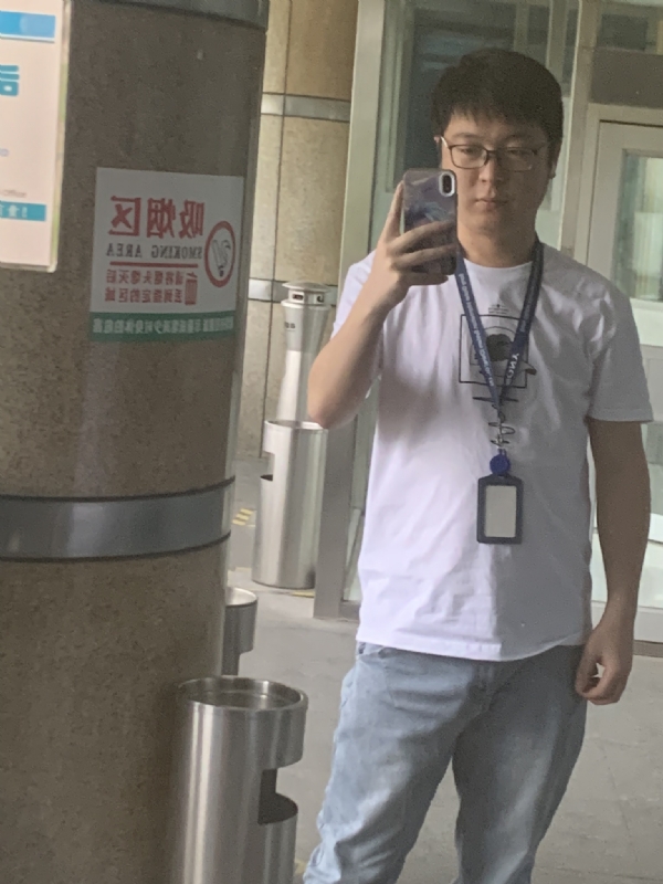 潜伏的第一张照片--曲靖相亲服务中心