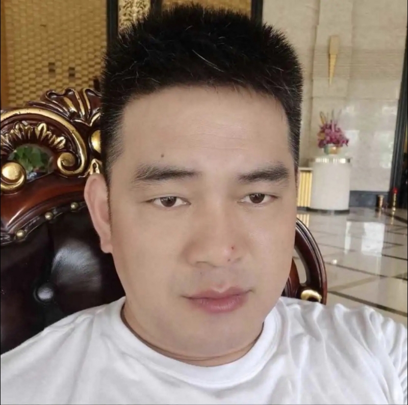 随风的第一张照片--曲靖相亲服务中心