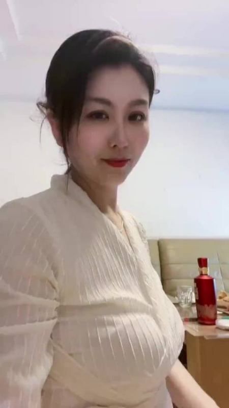 钕钕的第一张照片--曲靖相亲服务中心