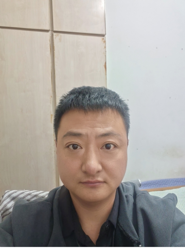 追爱大叔的第一张照片--曲靖相亲服务中心