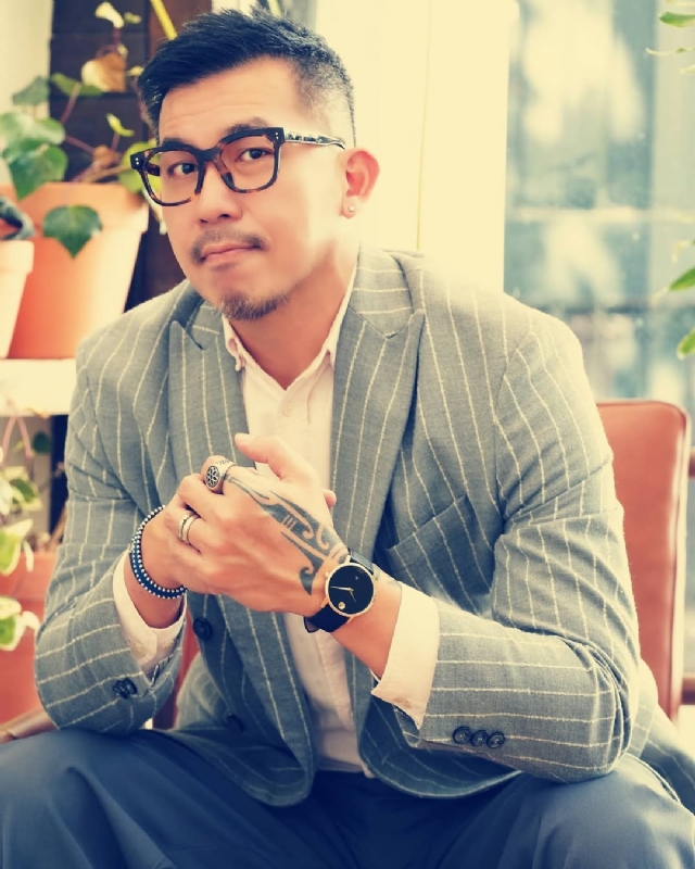 晚风渡半舟的第一张照片--曲靖相亲服务中心