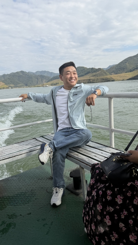 烟花易笑的第一张照片--曲靖相亲服务中心