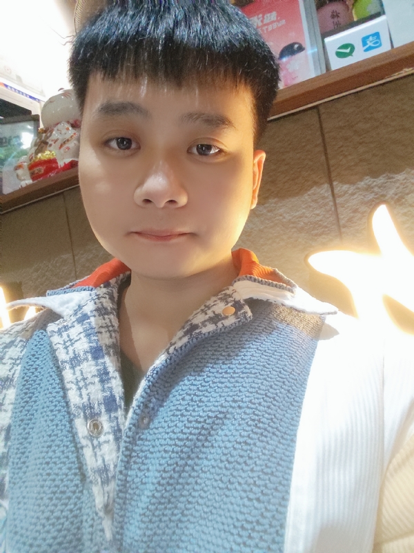 侯侯的第一张照片--曲靖相亲服务中心