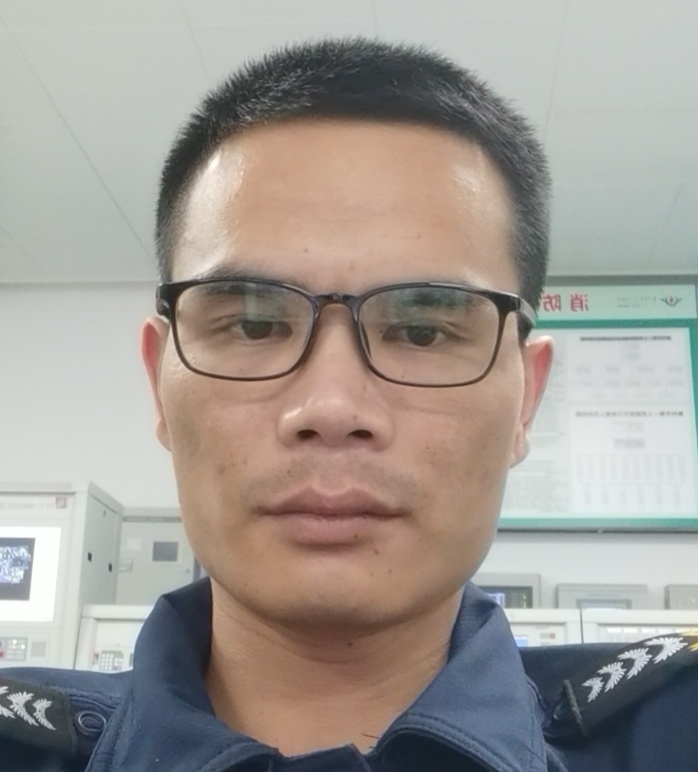 一直都在的第三张照片--曲靖相亲服务中心