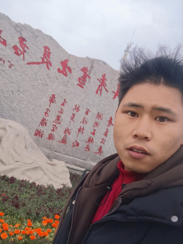 迎春的第一张照片--曲靖相亲服务中心