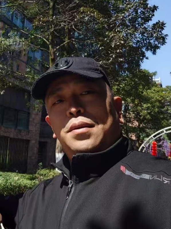 蓝色海洋的第一张照片--曲靖相亲服务中心