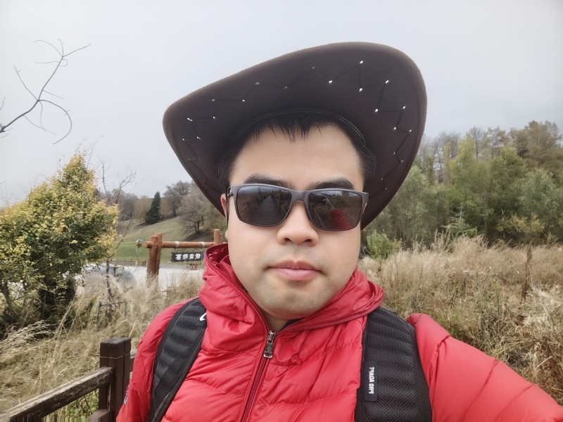 欢乐的笑的第一张照片--曲靖相亲服务中心