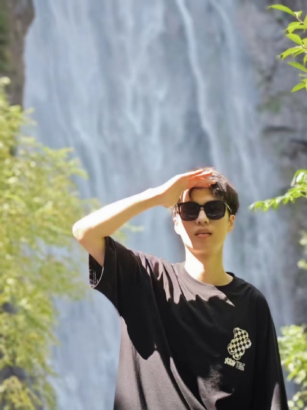 大橙子的第一张照片--曲靖相亲服务中心