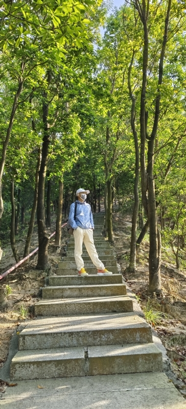 书衣的第三张照片--曲靖相亲服务中心