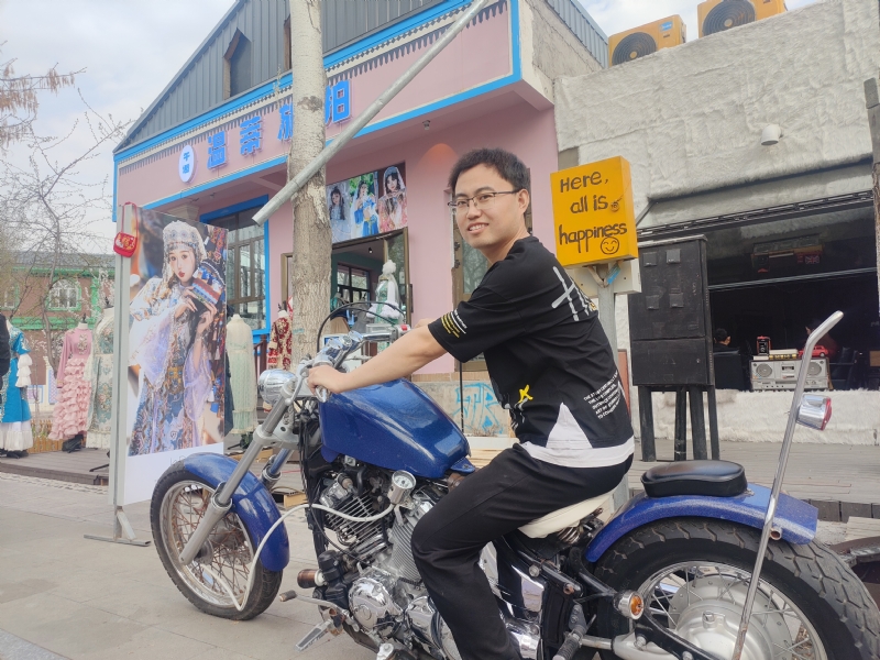 栉风的第一张照片--曲靖相亲服务中心