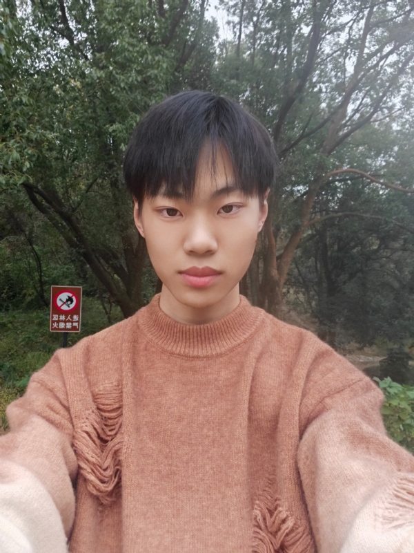 祤辰的第二张照片--曲靖相亲服务中心