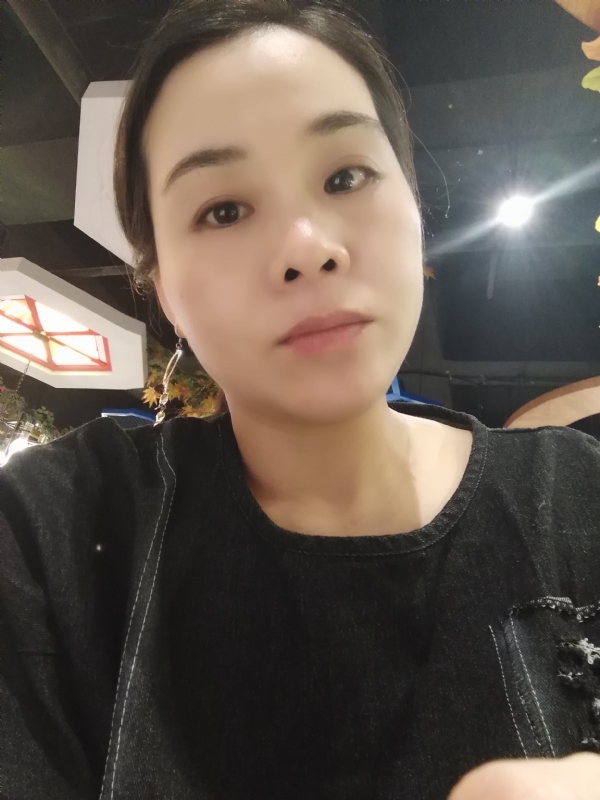 喜欢黑巧的第一张照片--曲靖相亲服务中心